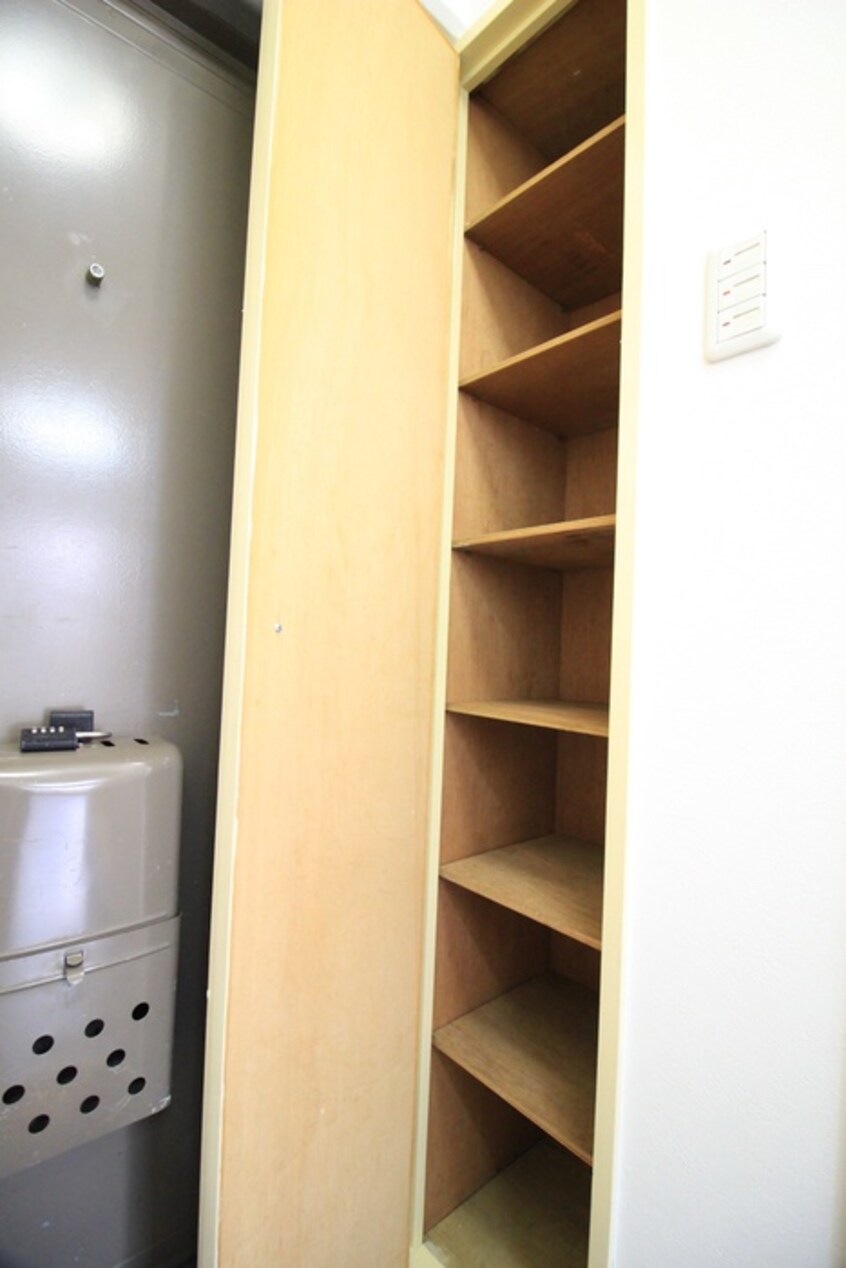 収納 日の出プラザ２号館