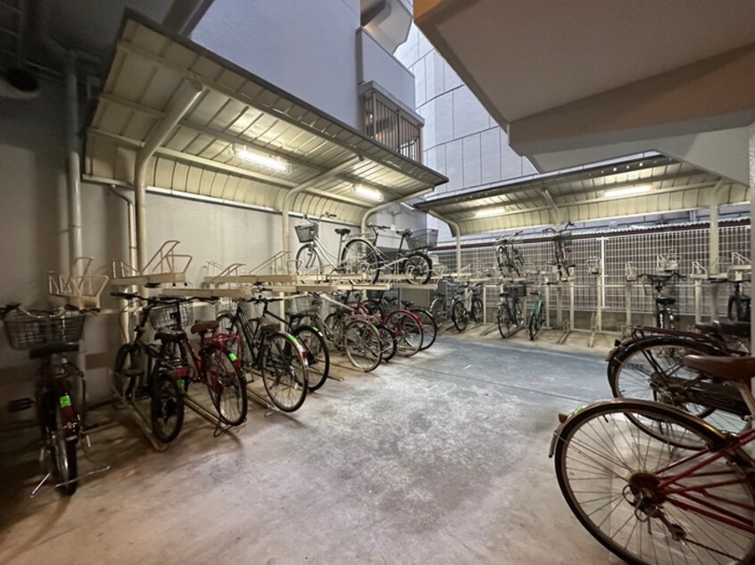 駐輪場 エスリ－ド御堂筋梅田(205)