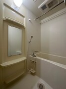 バス／シャワールーム等 エスリ－ド御堂筋梅田(205)