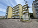 エ－ド白川（旧農住団地Ｈ棟）の外観