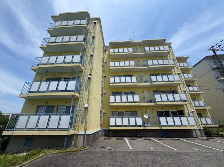 外観写真 エ－ド白川（旧農住団地Ｈ棟）