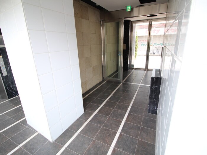 エントランス部分 メロディア塚本