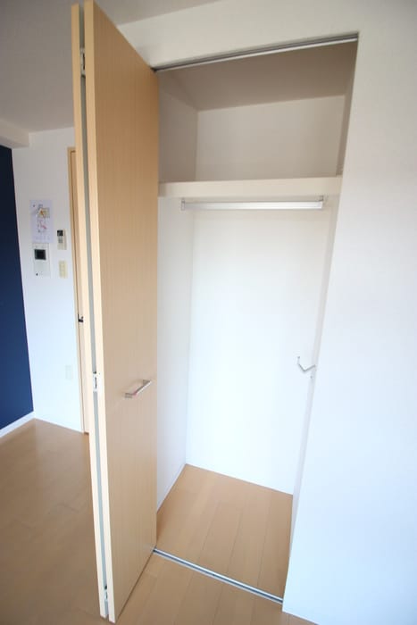 収納 セレニテ難波西