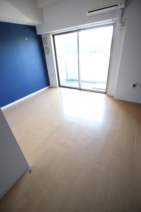 居室 セレニテ難波西