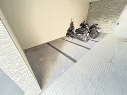 バイク置き場
