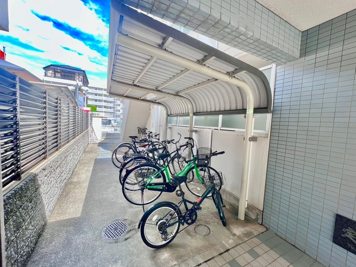 駐輪場 エスペランサカーサ