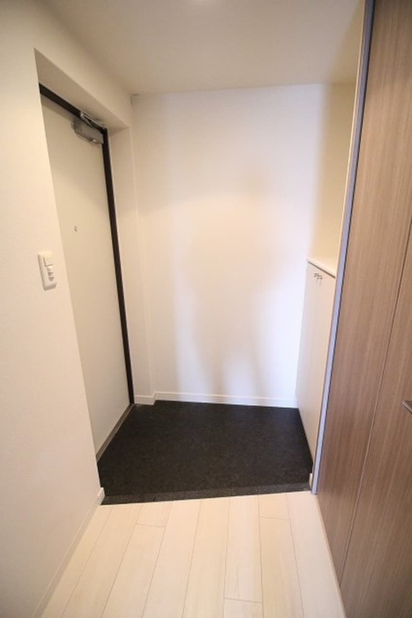 玄関 プレサンス京都四条大宮(306)