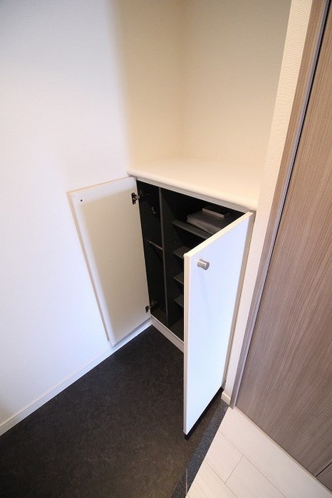 靴箱 プレサンス京都四条大宮(306)