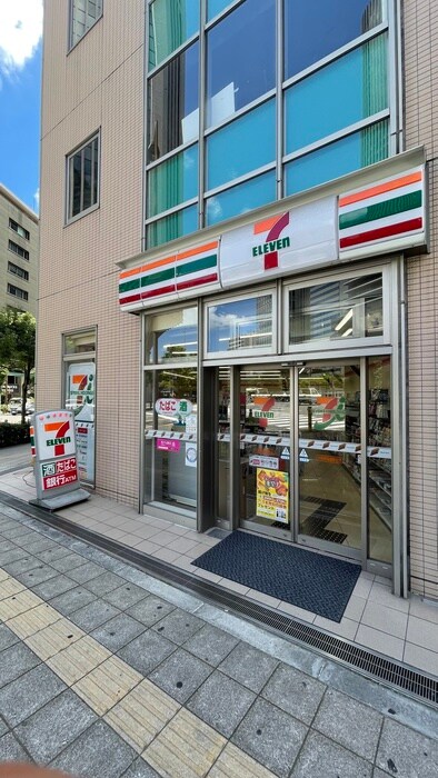 セブンイレブン(コンビニ)まで490m アーデン江戸堀