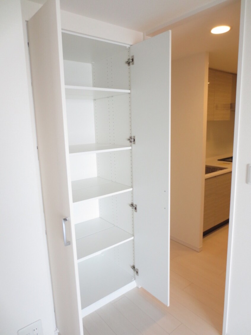 収納 ｼﾞｵﾀﾜ-高槻ﾐｭ-ｽﾞﾌﾛﾝﾄ(1312)