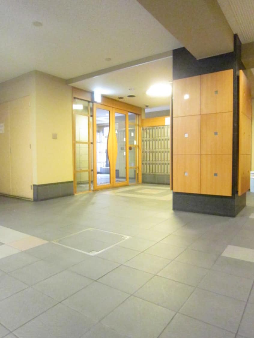 エントランス部分 エスリ－ド四条河原町(1008)