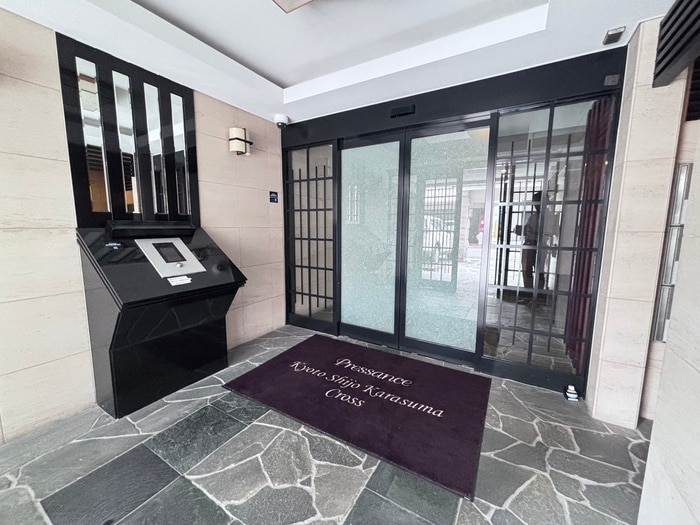 エントランス部分 ﾌﾟﾚｻﾝｽ京都四条烏丸ｸﾛｽ(１０３)