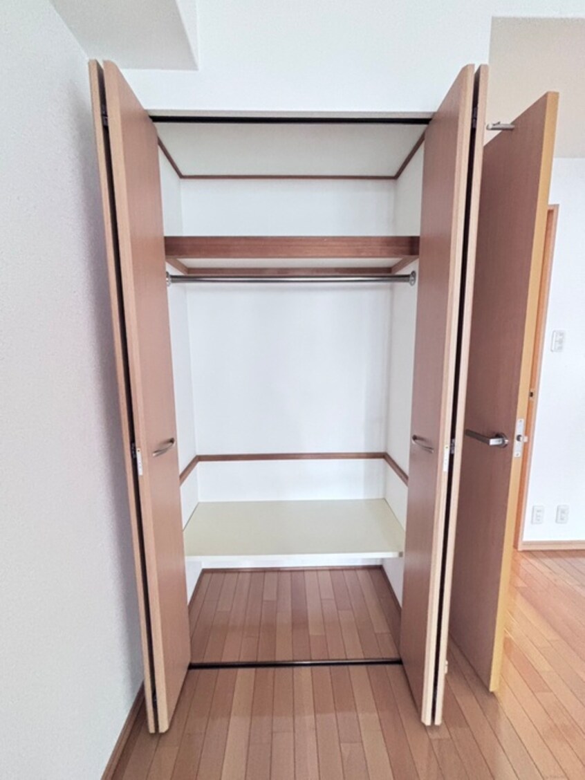 収納 ﾌﾟﾚｻﾝｽ京都四条烏丸ｸﾛｽ(１０３)