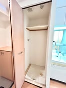 洗濯機置場 ﾌﾟﾚｻﾝｽ京都四条烏丸ｸﾛｽ(１０３)