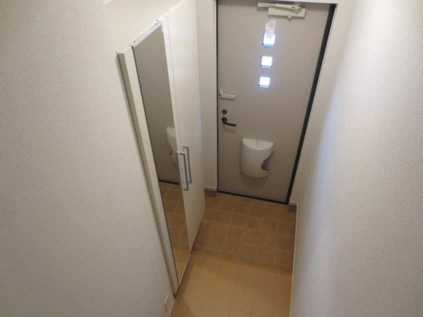 玄関 ソレアードＡ