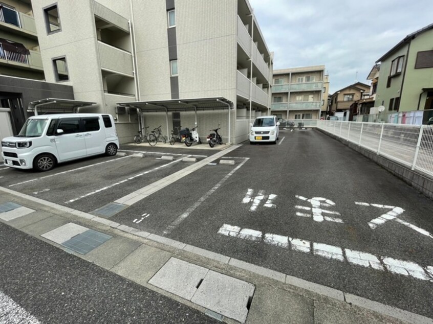 駐車場 ラ・プラメンテ