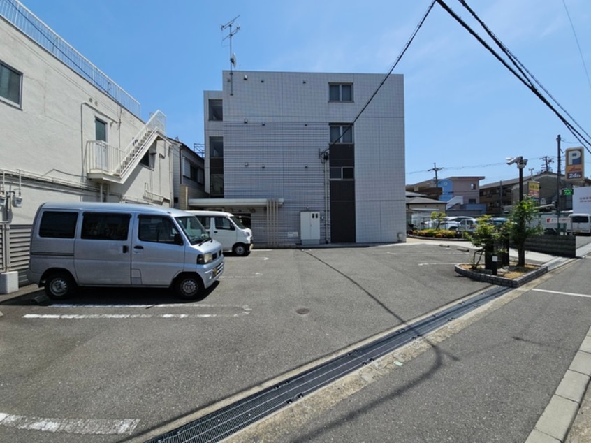 駐車場 エルドラド