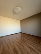 居室 エスコ－ト