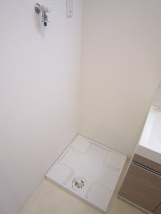 洗濯機置場 ﾌｧｰｽﾄｽﾃｰｼﾞ北大阪ﾚｼﾞﾃﾞﾝｽ（402）