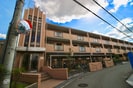 ステーションハイツ千里丘の外観