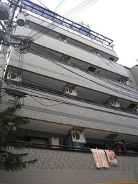 山根ビル