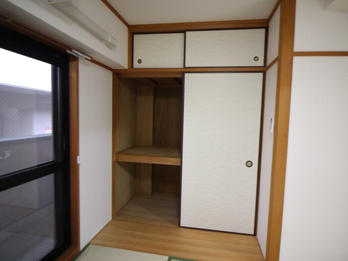 収納 メゾン　ユニ