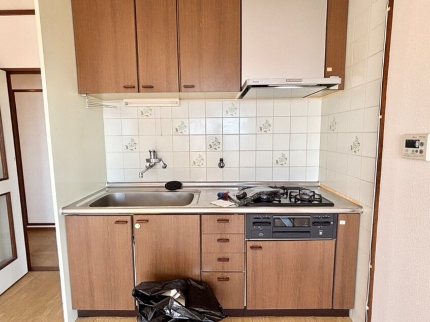 キッチン ルミエ－ル明石