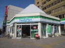 ファミリーマート(コンビニ)まで500m ルミエ－ル明石