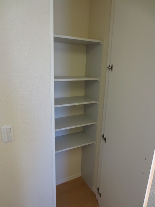 収納 ＭＳシャ－メゾンⅡ