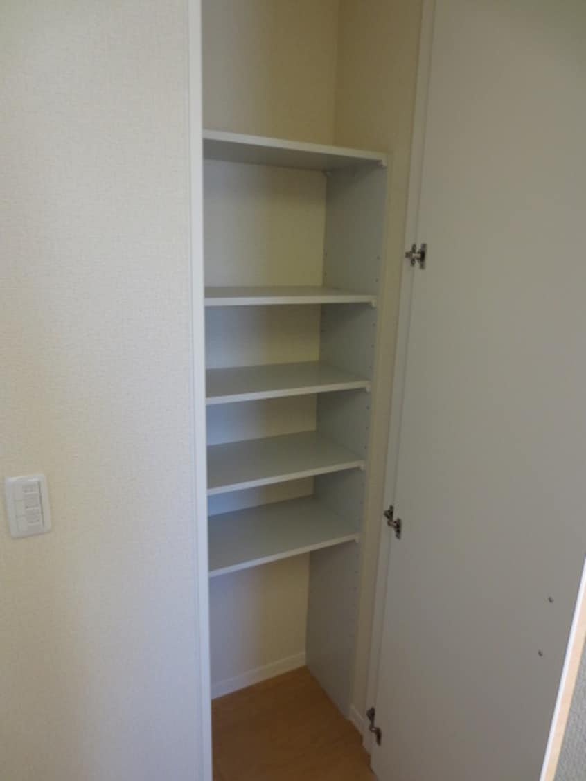 収納 ＭＳシャ－メゾンⅡ