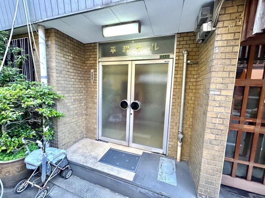 エントランス部分 平和ビル