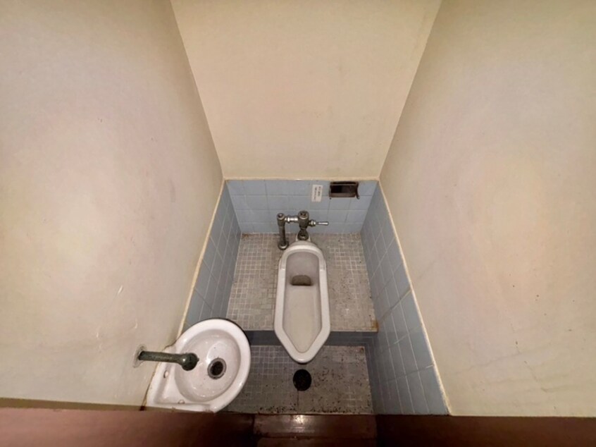 トイレ 平和ビル