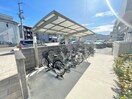 駐輪場 ファミーユ深井