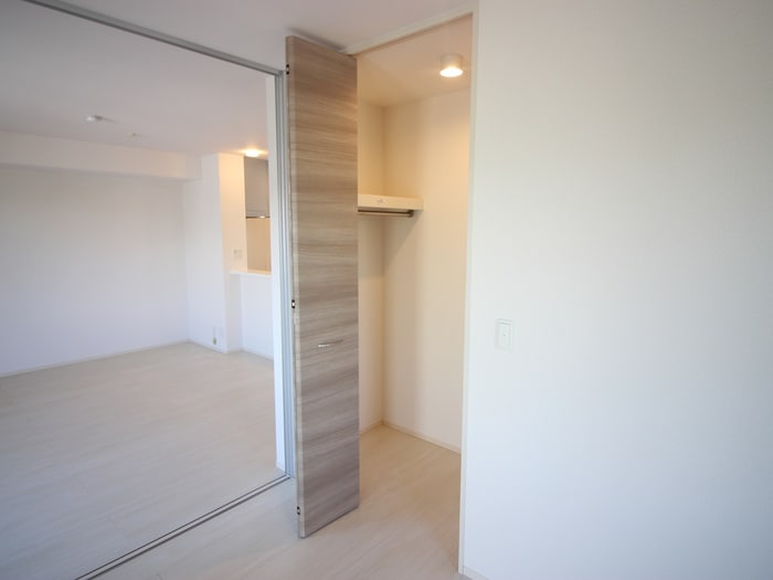 収納 ファミーユ深井