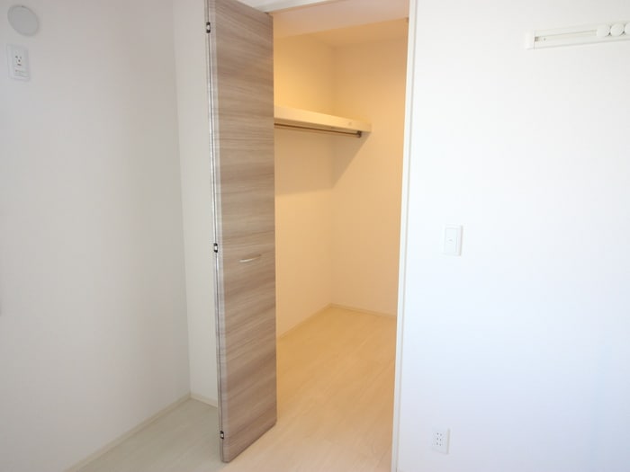 収納 ファミーユ深井