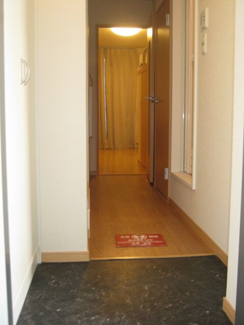 廊下 レオパレスエアポ－ト