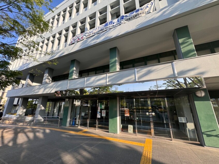 芦屋市役所(役所)まで450m ル－ア芦屋