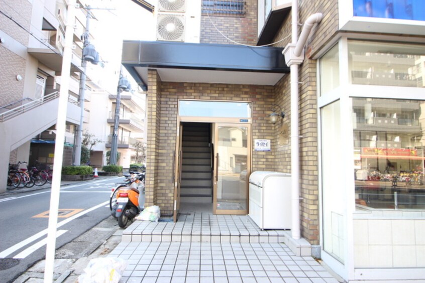 エントランス部分 ベル平代