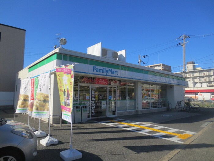 ファミリーマート(コンビニ)まで400m パ－クサイド前田1号館