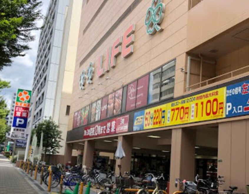 ライフ本庄店(スーパー)まで700m エスリードレジデンス梅田デュオ