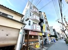 Live Space十三の外観