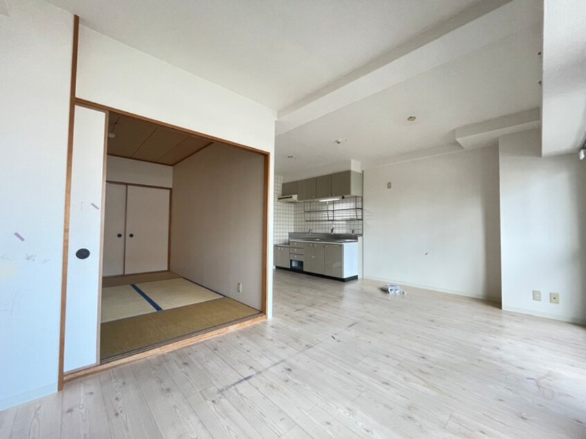 居室 カサレスなかもず