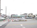 ファミリーマート(コンビニ)まで1000m テラ・トレ