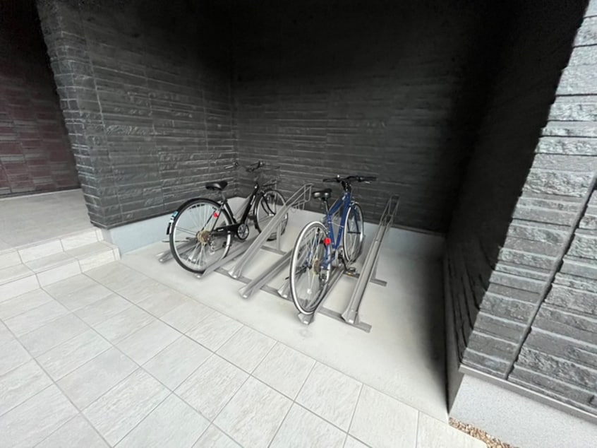 駐輪場 カルハート桂