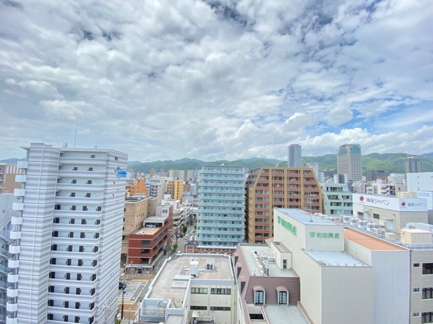 室内からの展望 ﾌﾟﾚｻﾝｽ神戸元町ﾐｭｰｽﾞ(1005)