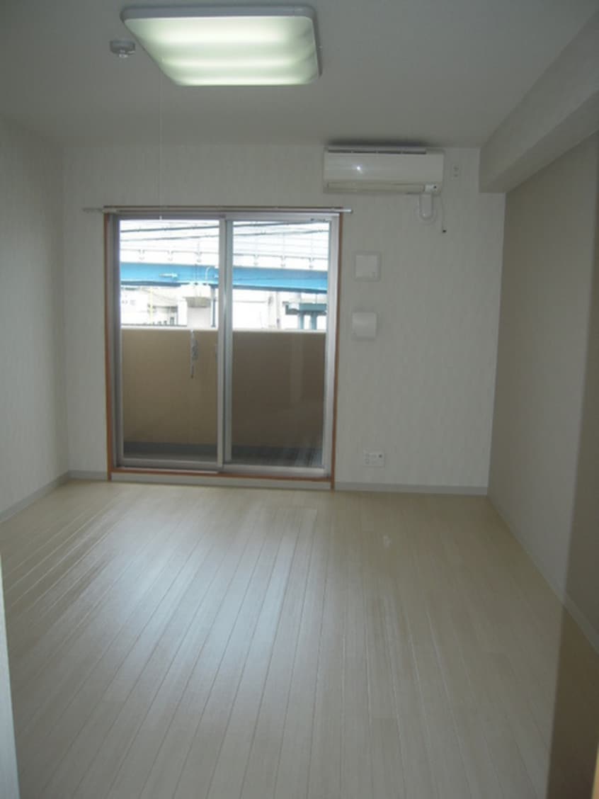 居室 グリュックビルディング