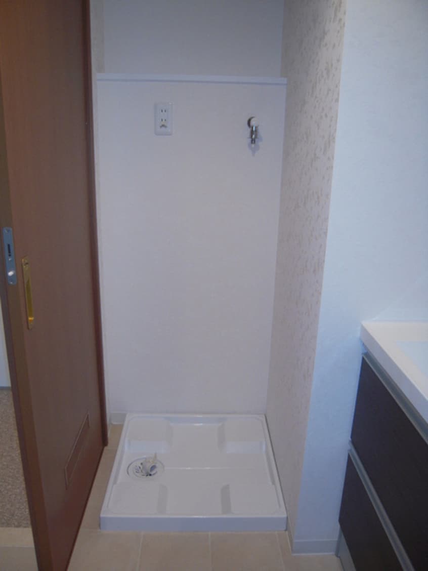 洗濯機置場 グリュックビルディング