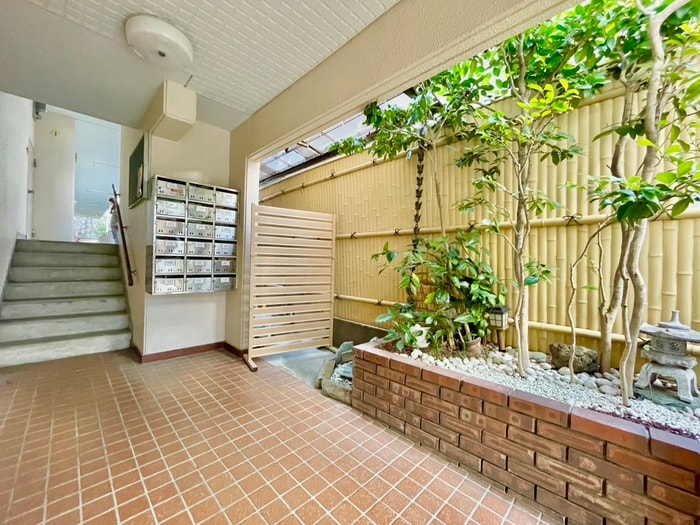 エントランス部分 ヴェルデ刀根山 1