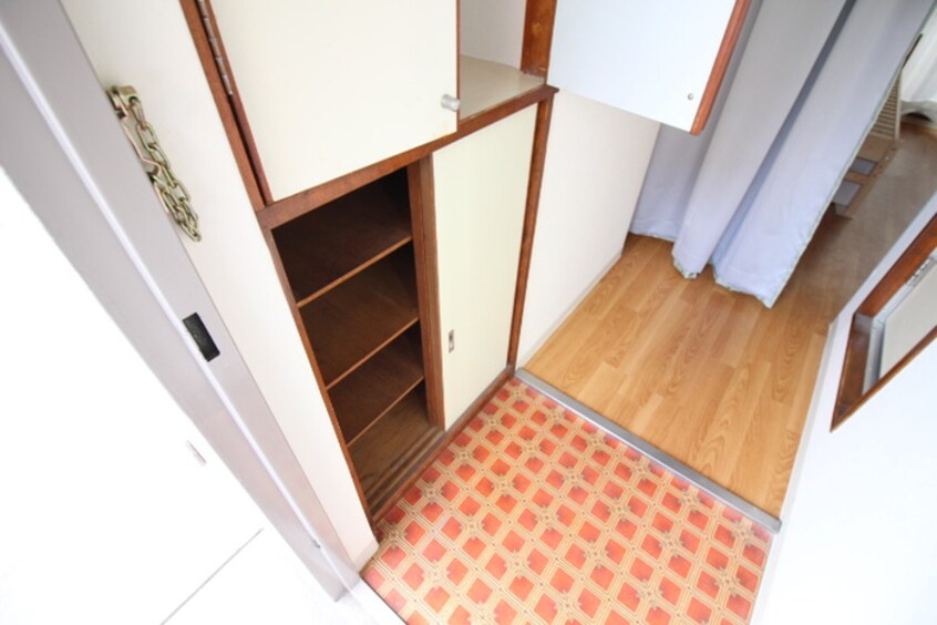 収納 ヴェルデ刀根山 1