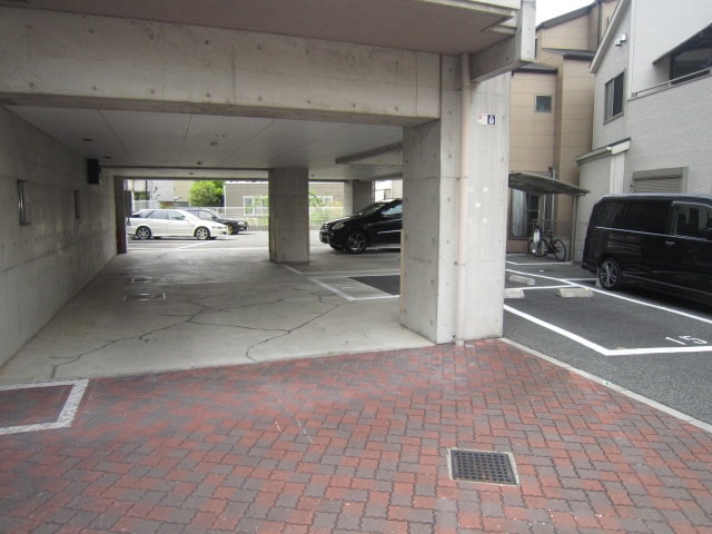 駐車場 ル－・エ－ベル常光寺壱番館